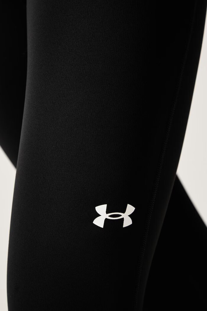 Under Armour спортен клин дамски ColdGear черен със стандартна талия 6013663