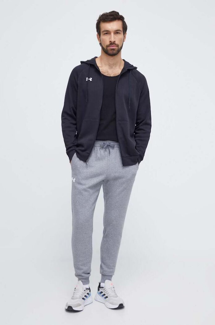 Under Armour Суичър в черно с качулка с изчистен дизайн