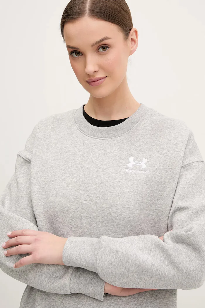 Under Armour Суичър в сиво с апликация