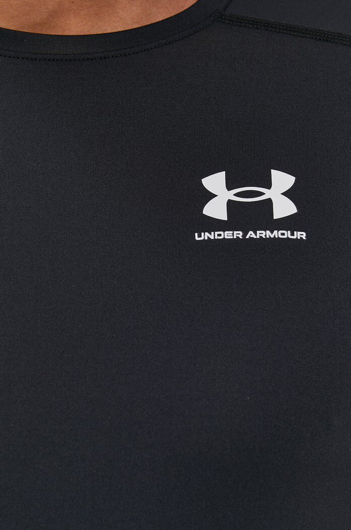 Under Armour Тениска за трениране 1361518 в черно с изчистен дизайн