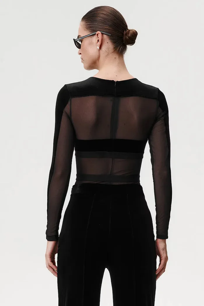 Undress code Боди Go for it Bodysuit Thong дамско в черно с изчистен дизайн 500