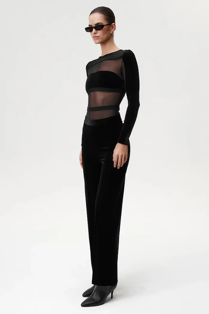Undress code Боди Go for it Bodysuit Thong дамско в черно с изчистен дизайн 500