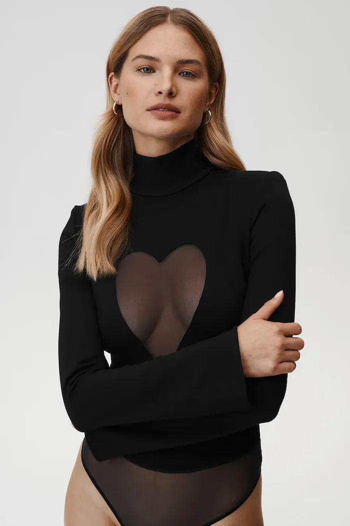 Undress code Боди Heart Out Bodysuit Classic в черно с изчистен дизайн 840