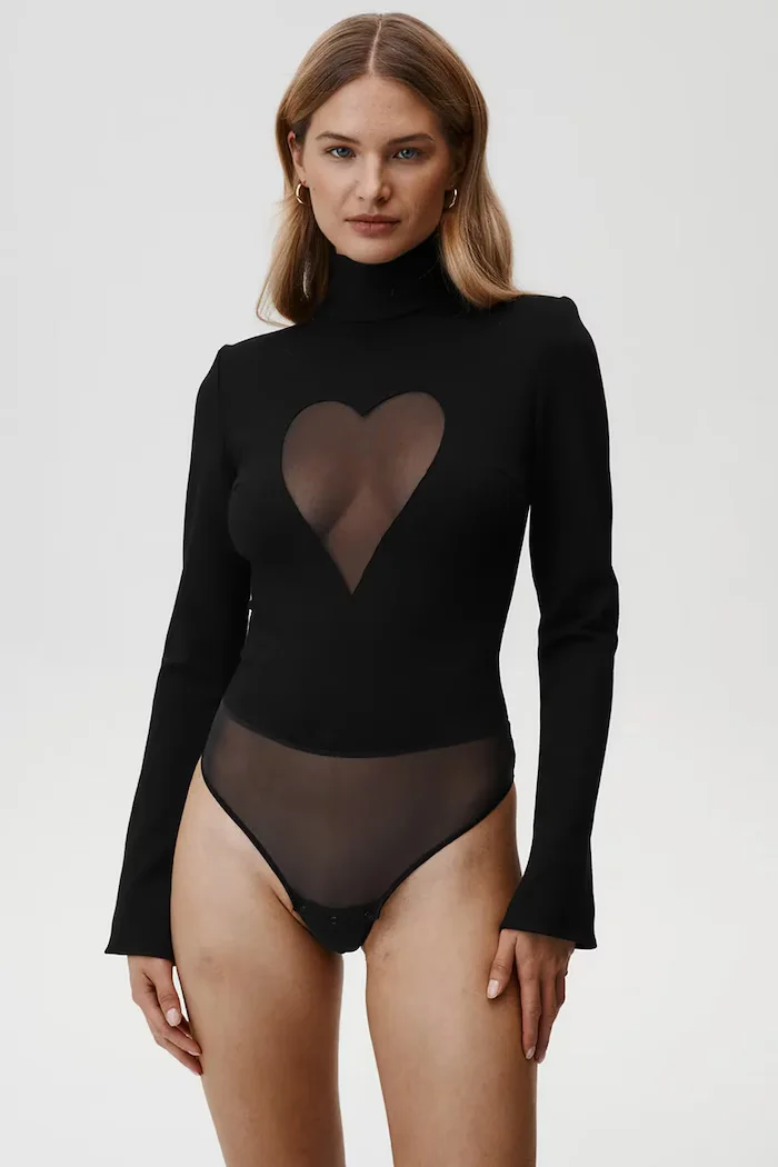 Undress code Боди Heart Out Bodysuit Classic в черно с изчистен дизайн 840