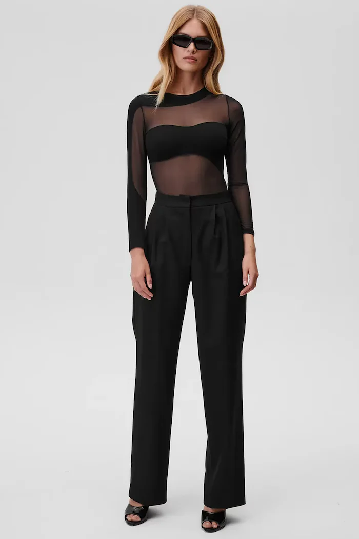 Undress code Боди No Promises Bodysuit Thong в черно с изчистен дизайн 819