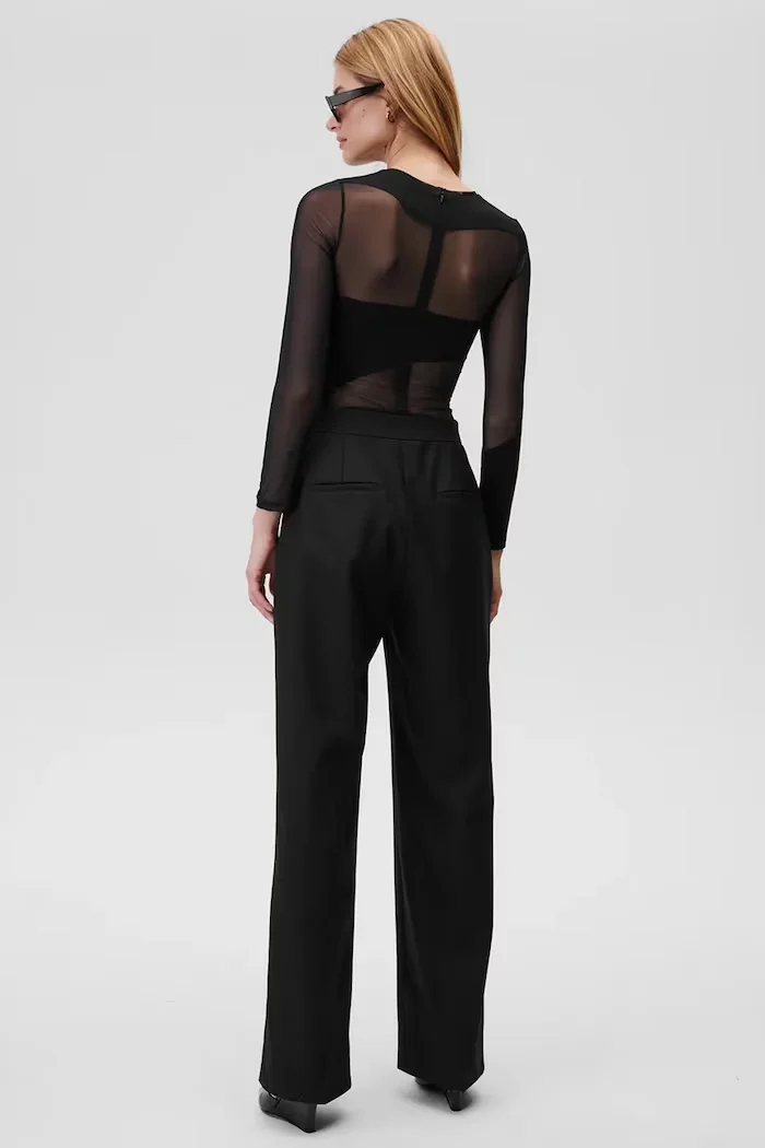 Undress code Боди No Promises Bodysuit Thong в черно с изчистен дизайн 819