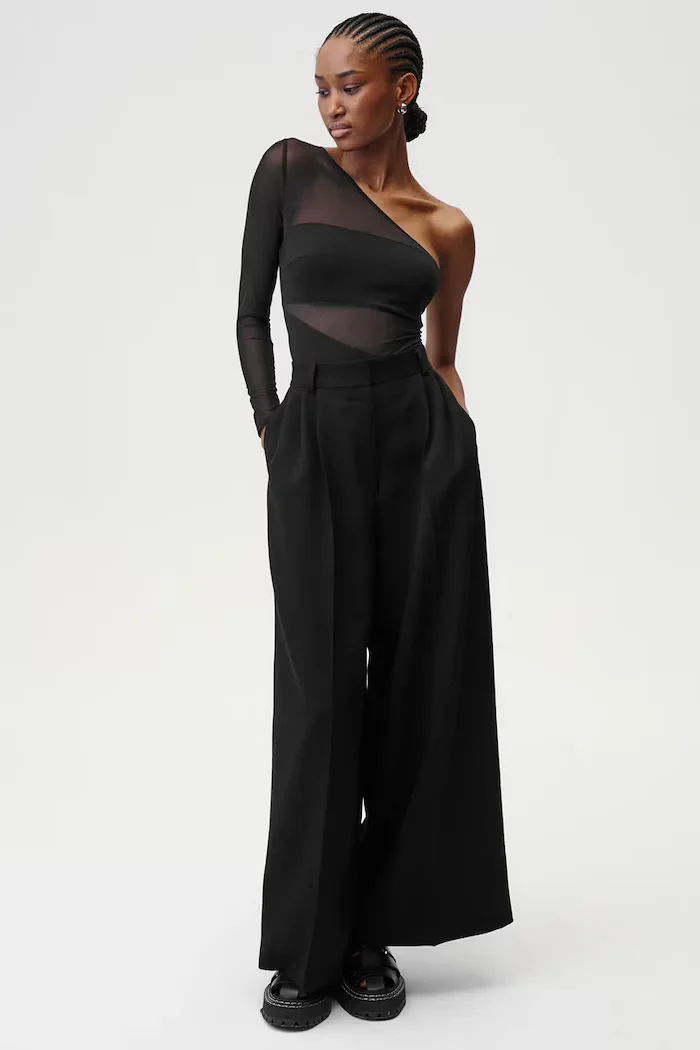 Undress code Боди Sex and the City Bodysuit Thong в черно с изчистен дизайн 640