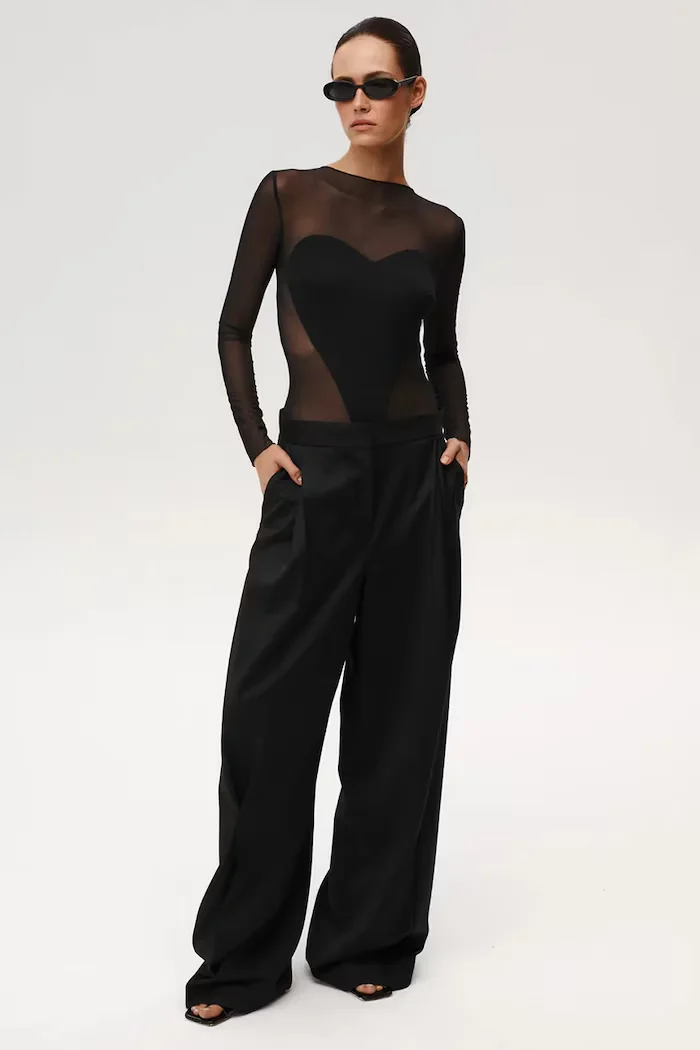 Undress code Боди Soulmate Bodysuit в черно с изчистен дизайн 1126