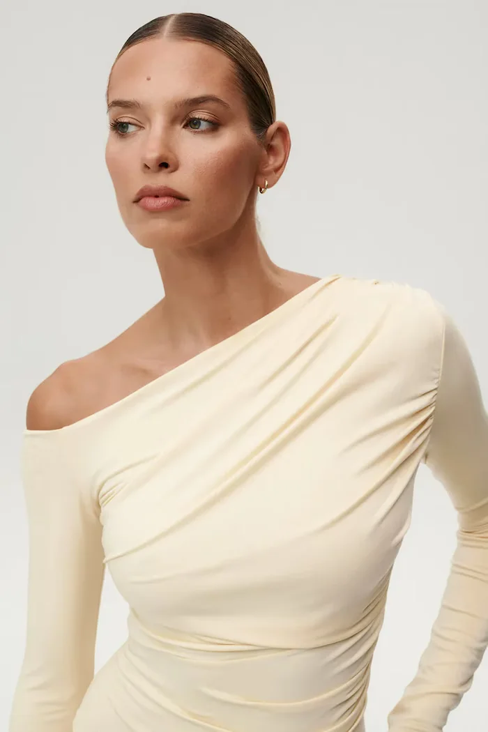 Undress code Боди Sweetest Thing Bodysuit в бежово с изчистен дизайн 1136