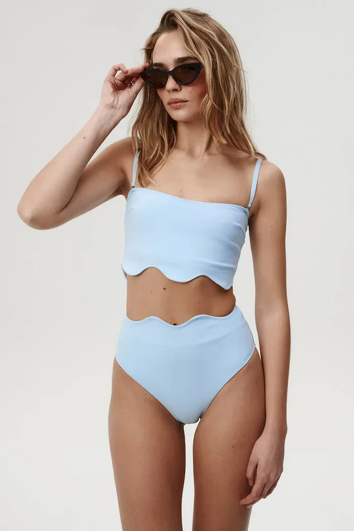 Undress code Долнище на бански Dashing Bikini Bottom в синьо 1206