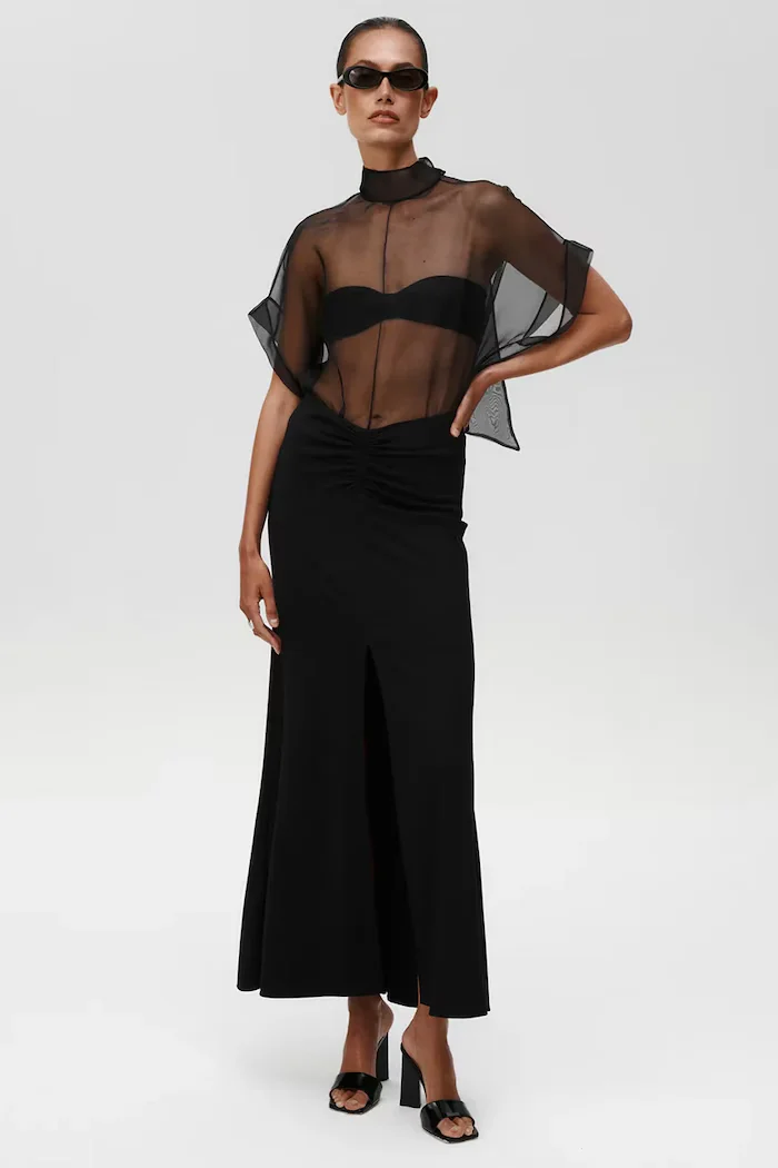 Undress code Копринено боди Pirouette Bodysuit в черно с изчистен дизайн 1122
