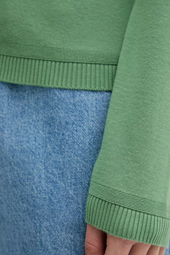 United Colors of Benetton Памучна жилетка в зелено от лека материя 1091D5558