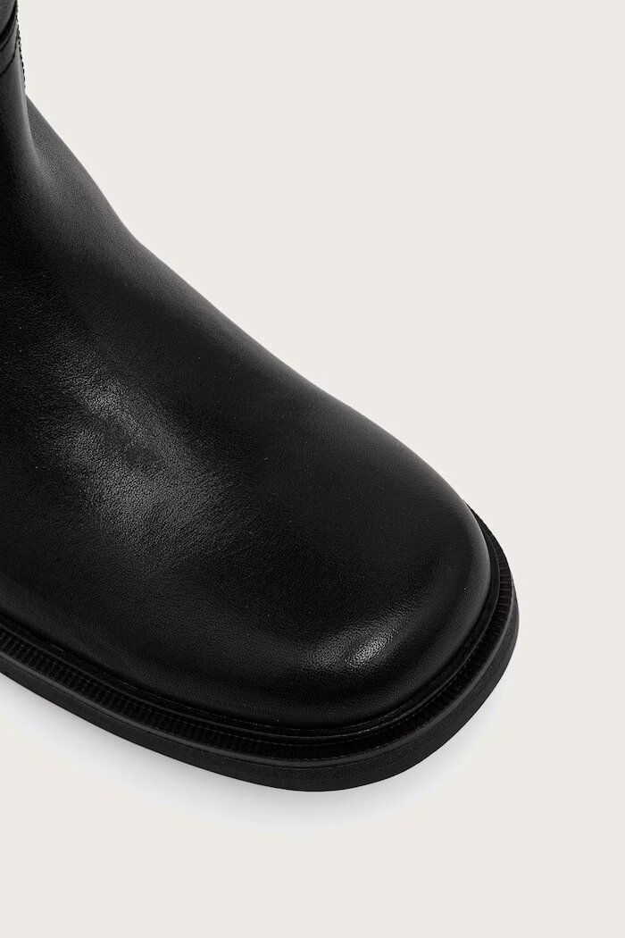 Vagabond Shoemakers ботуши под коляното дамски от кожа KARLIE черни 6115-001-20