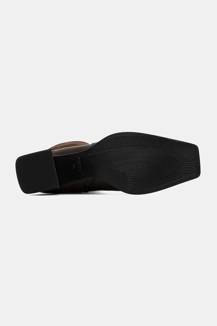 Vagabond Shoemakers Кожени ботуши HEDDA в кафяво с дебел ток 5602-202-35