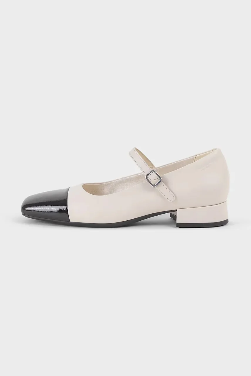Vagabond Shoemakers Кожени обувки с дебел ток DEBBI