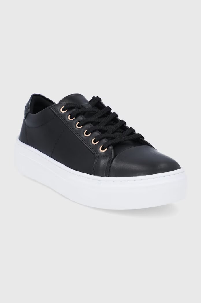 Vagabond Shoemakers Кожени обувки Zoe Platform в черно