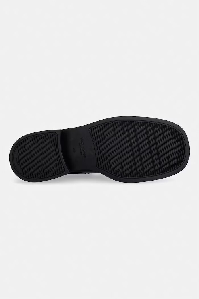 Vagabond Shoemakers Кожени половинки обувки ELLIS в черно с равна подметка 5930-201-20