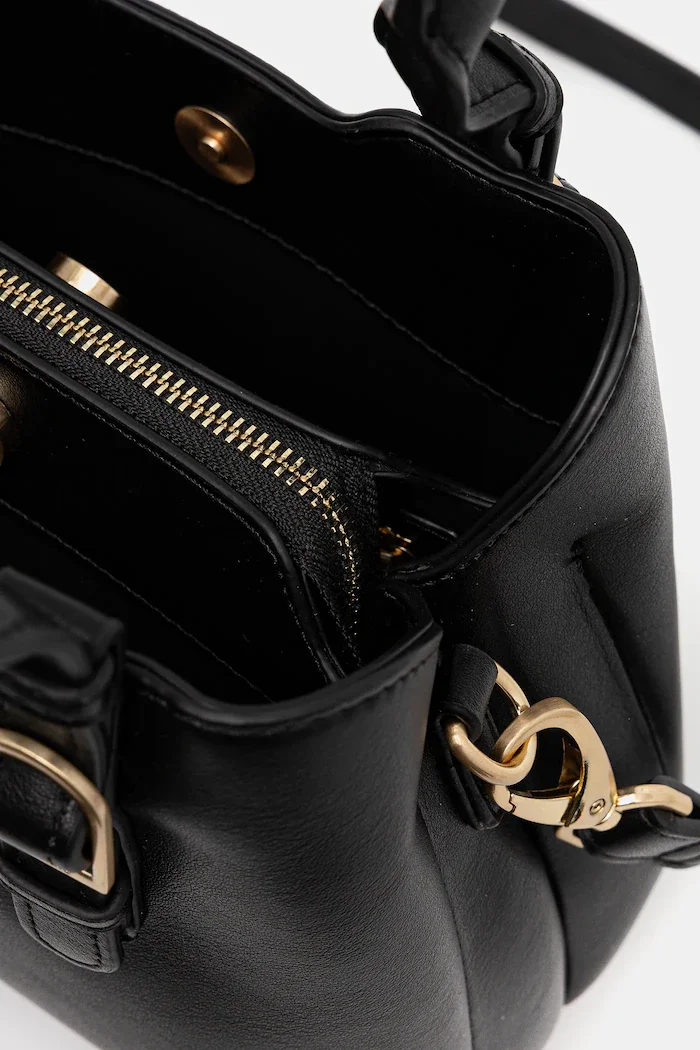 Valentino Bags Чанта WINNIE RE в черно VBS9E304