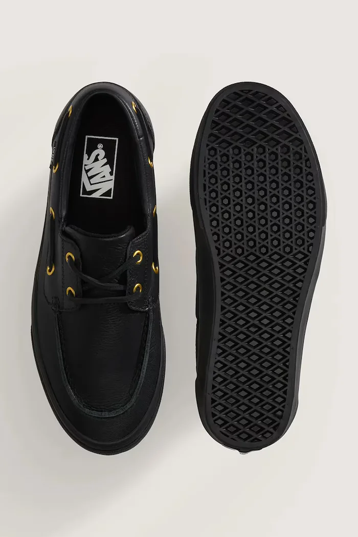 Vans 2-Eyelet Boat Shoe ниски кецове от кожа черни ниски VN000Z11CJK1