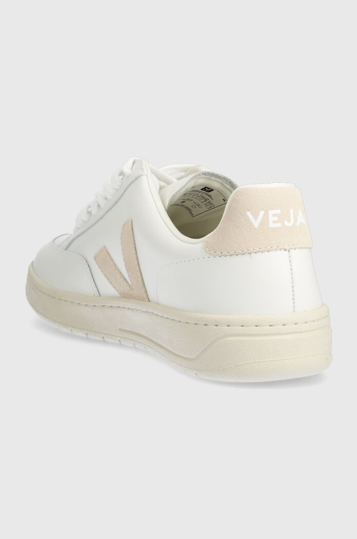 Veja Маратонки V-12 в бяло XD0202335B
