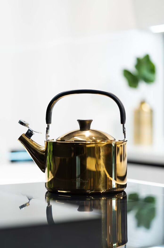 Vialli Design Чайник със свирка 15 L