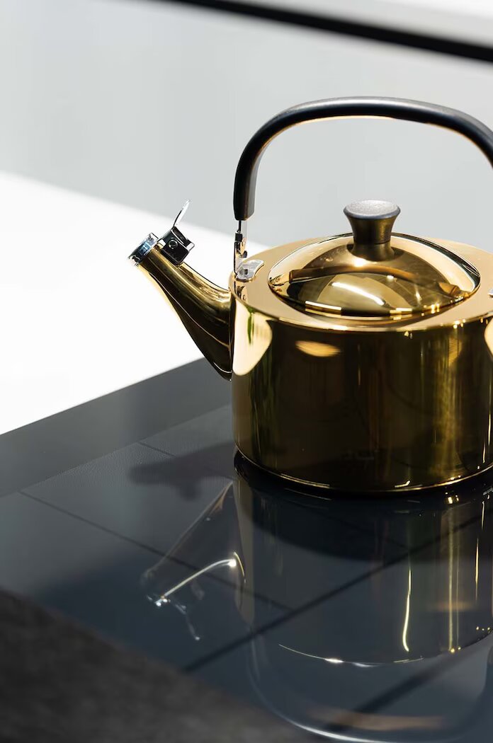 Vialli Design Чайник със свирка 15 L