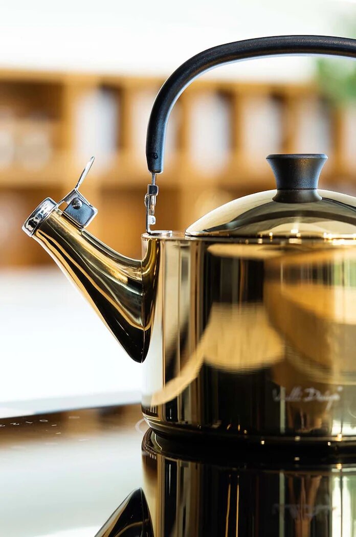 Vialli Design Чайник със свирка 15 L