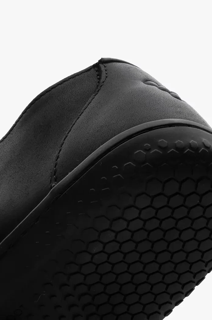 Vivobarefoot Кожени половинки обувки RA IV в черно 305102