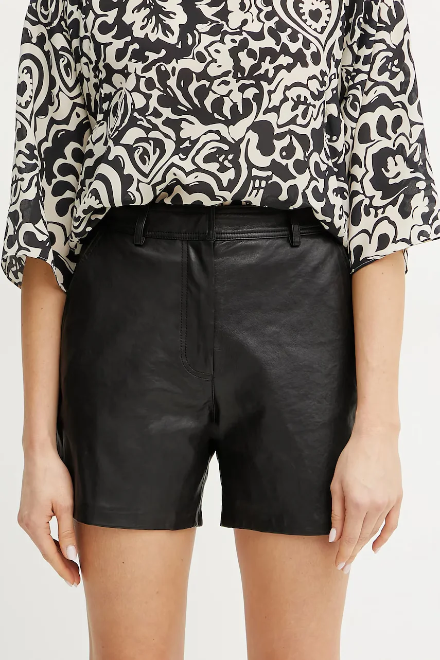 Weekend Max Mara Кожени къси панталони