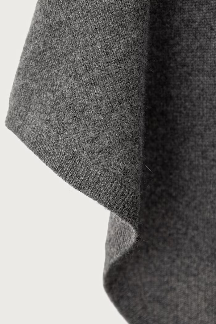 Weekend Max Mara шалче дамско от кашмир WKABOSSO сиво 2625746015600