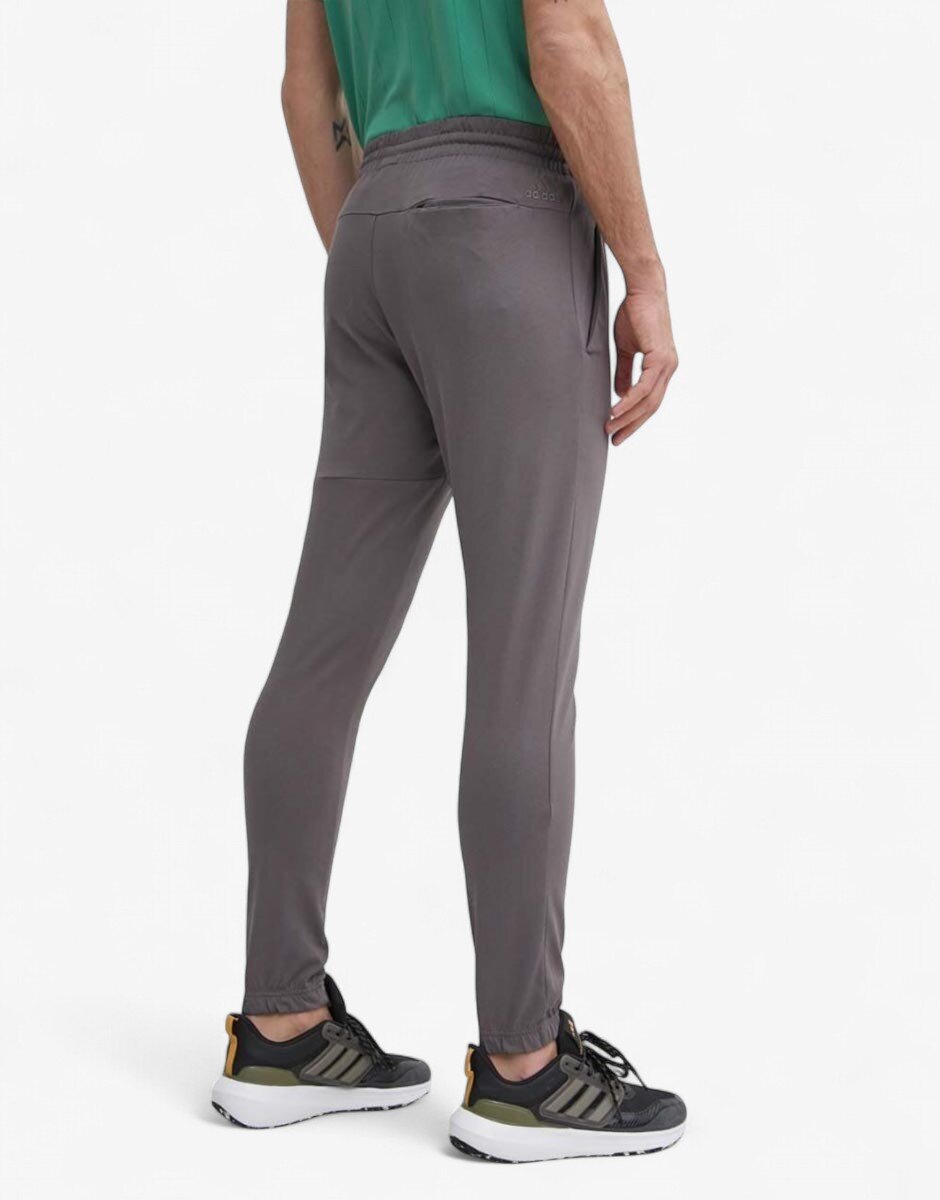 adidas Essentials Badge Of Sport Pants Brown