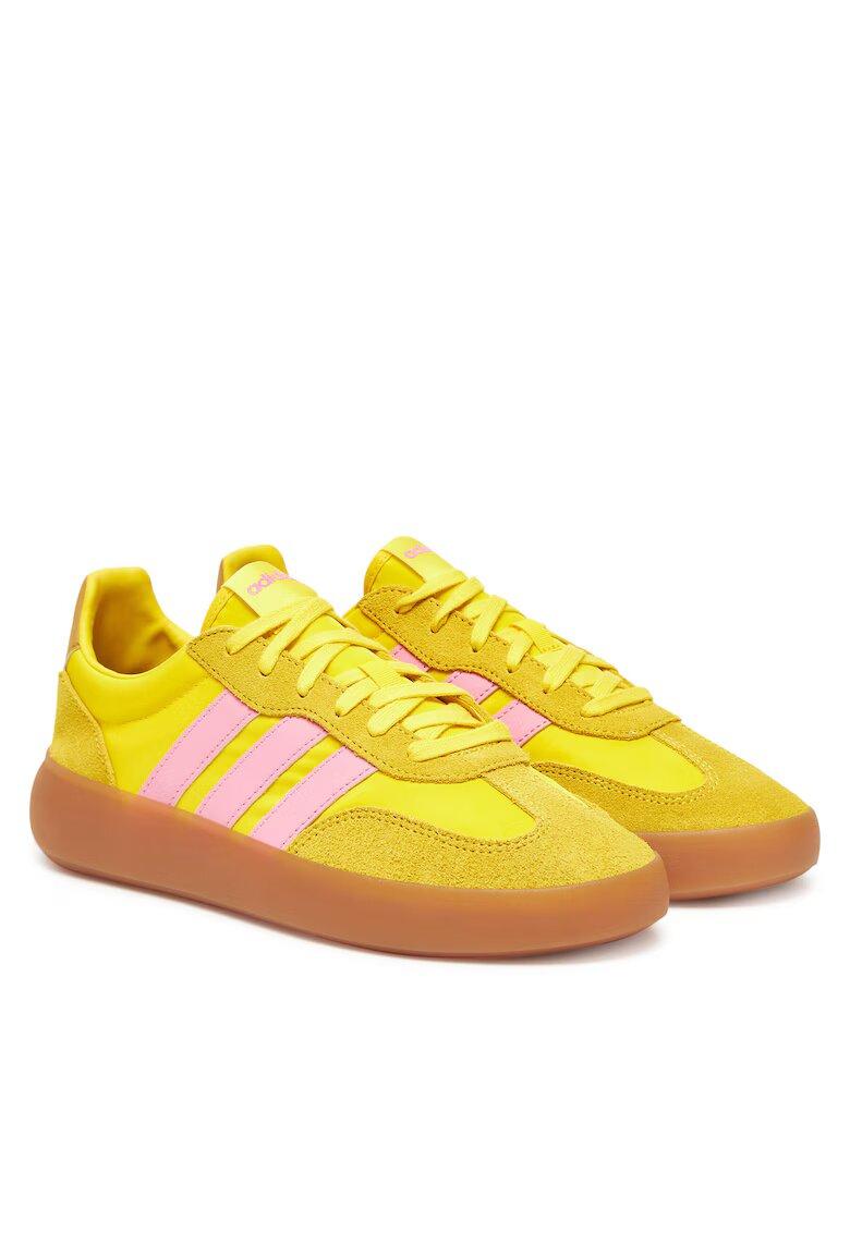 adidas Дамски спортни обувки Barreda Decode JR354 - жълти - естествена кожа