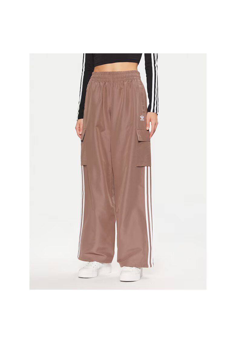 adidas Дамски спортни панталони бежови - анцуг