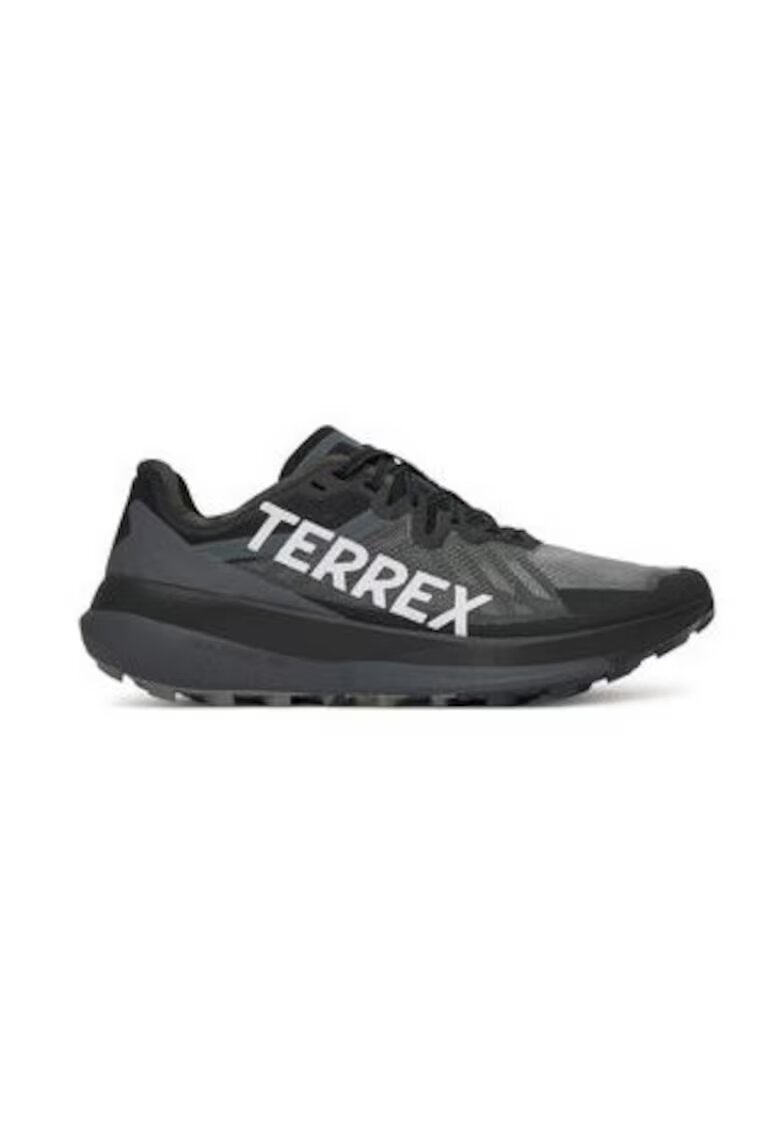 adidas Маратонки с напечатан текст