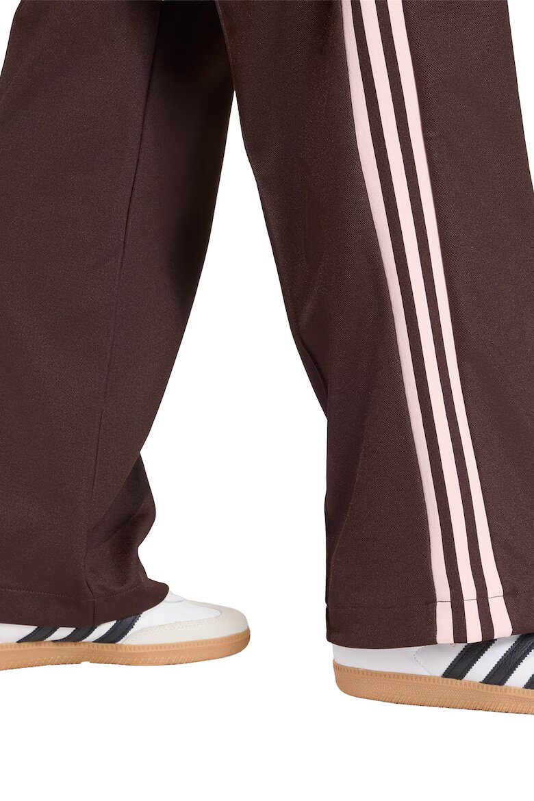 adidas Originals Прав спортен панталон Classic с джобове с цип Кафяв/Розово