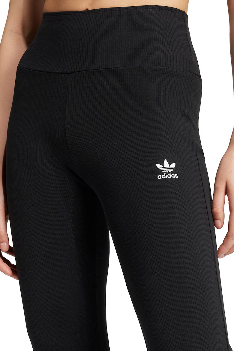adidas Originals Разкроен клин Essentials Черен