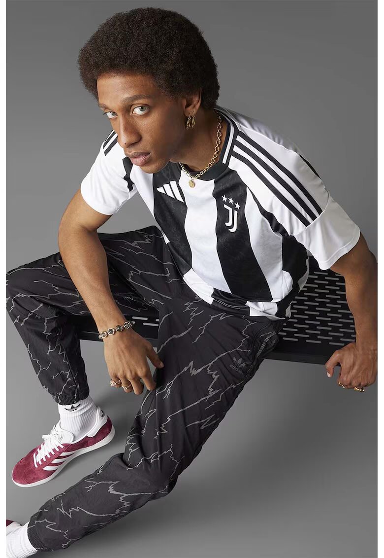 adidas Performance Раирана футболна тениска Juventus Torino - Черен/Бял