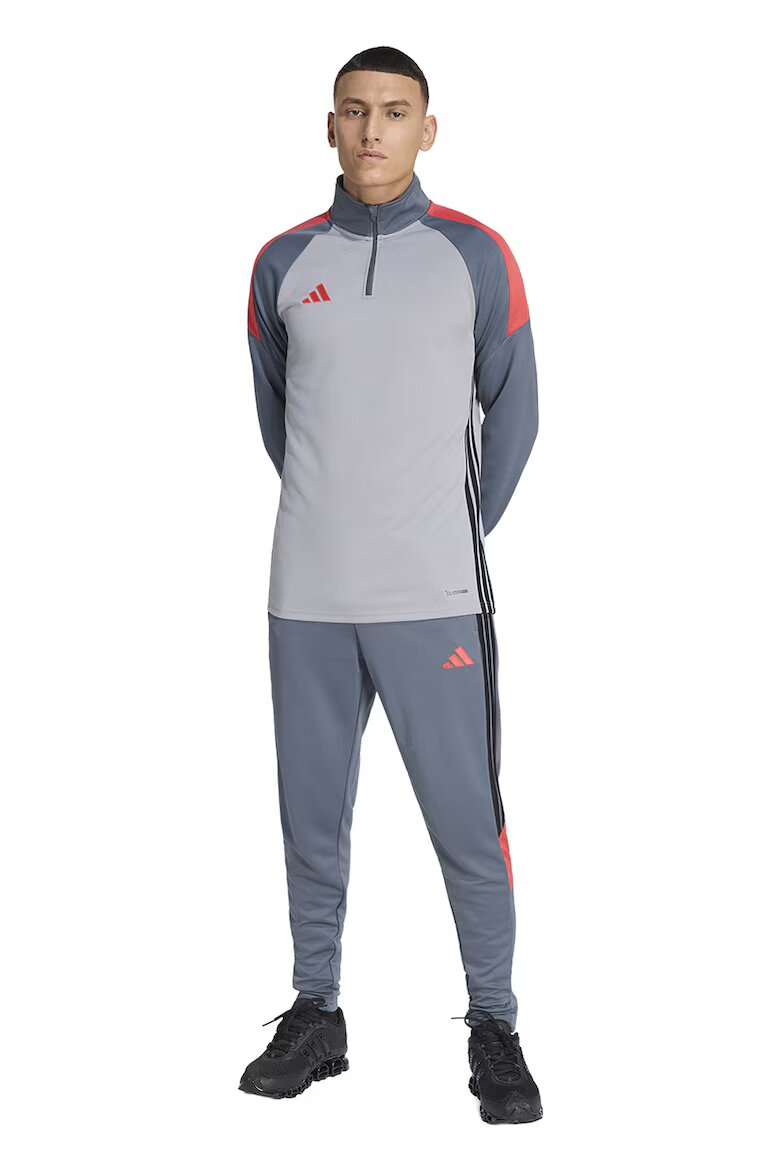 adidas Performance Скосен футболен панталон Tiro Essentials с лого Черен/Прашно синьо/Мандарина