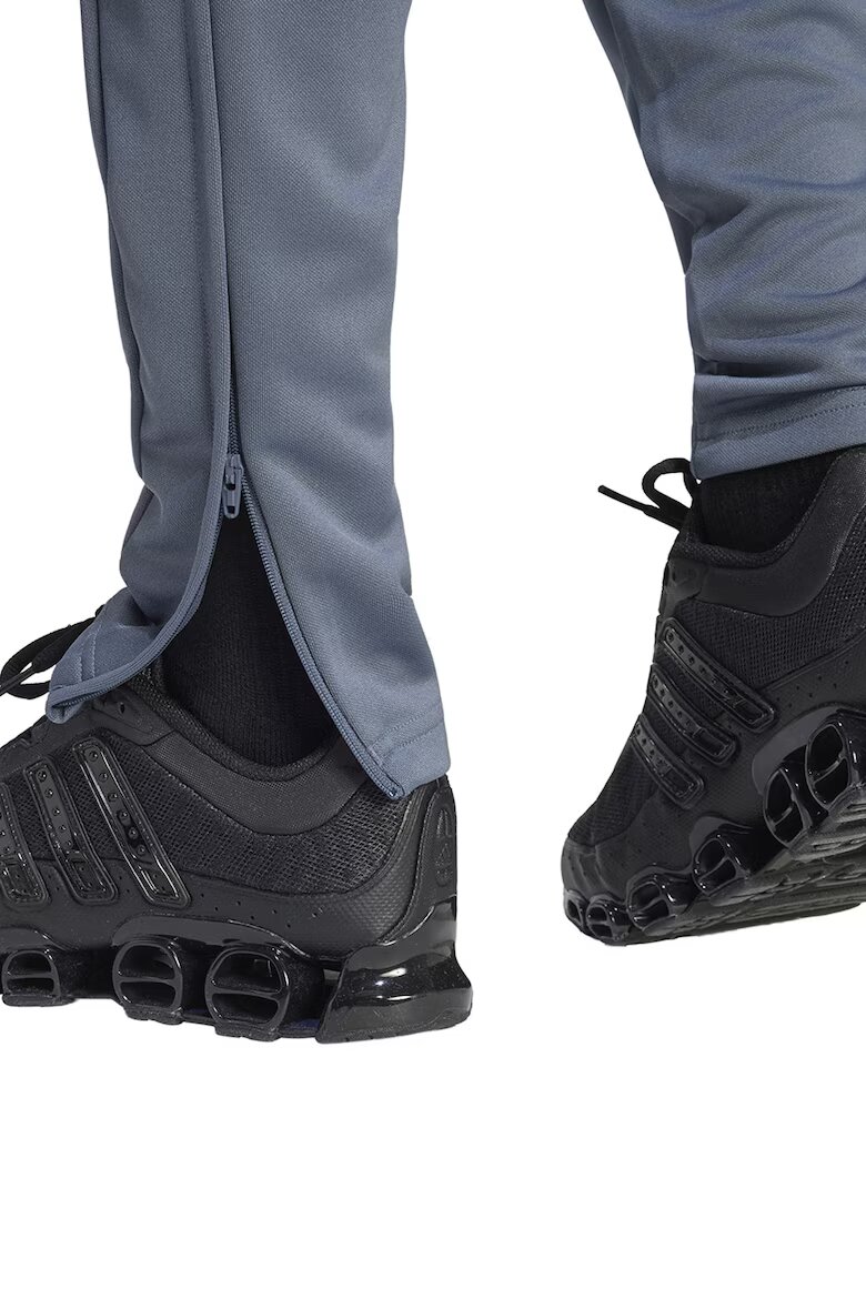 adidas Performance Скосен футболен панталон Tiro Essentials с лого Черен/Прашно синьо/Мандарина