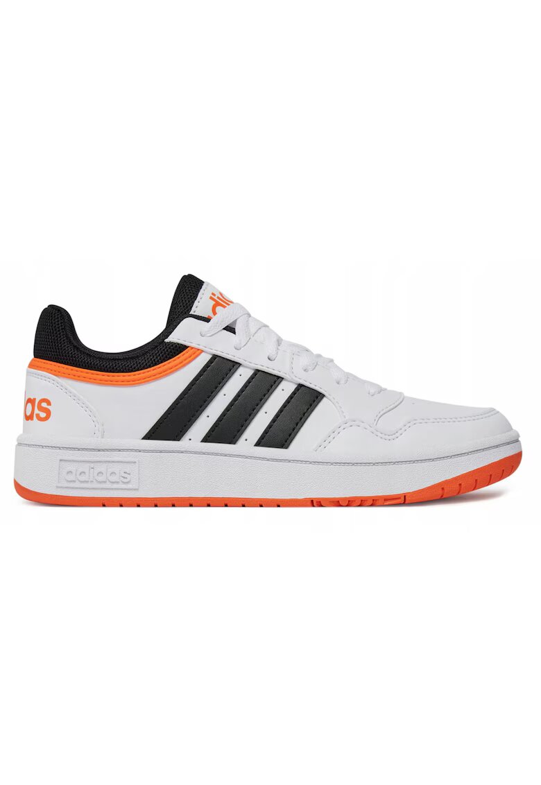 adidas Спортни обувки с перфорации Hoops