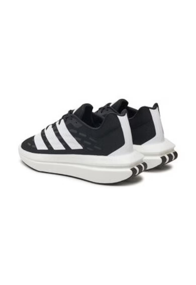 adidas Спортни обувки със синтетични гарнитури