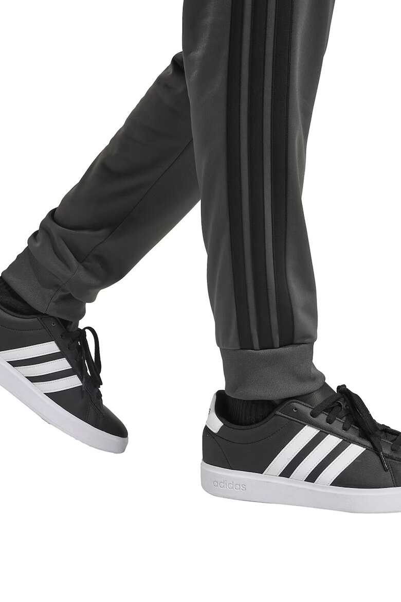 adidas Sportswear Спортен екип с бродирано лого Сив