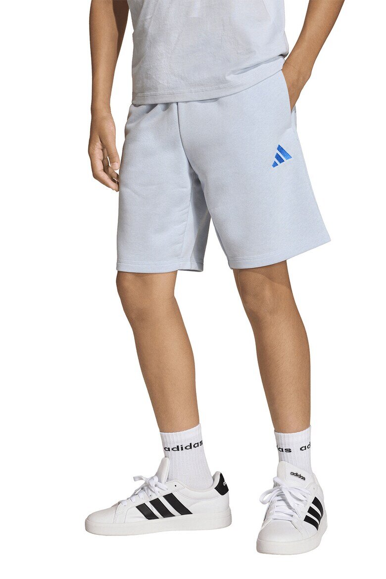 adidas Sportswear Спортен къс панталон с лого Бледо синьо