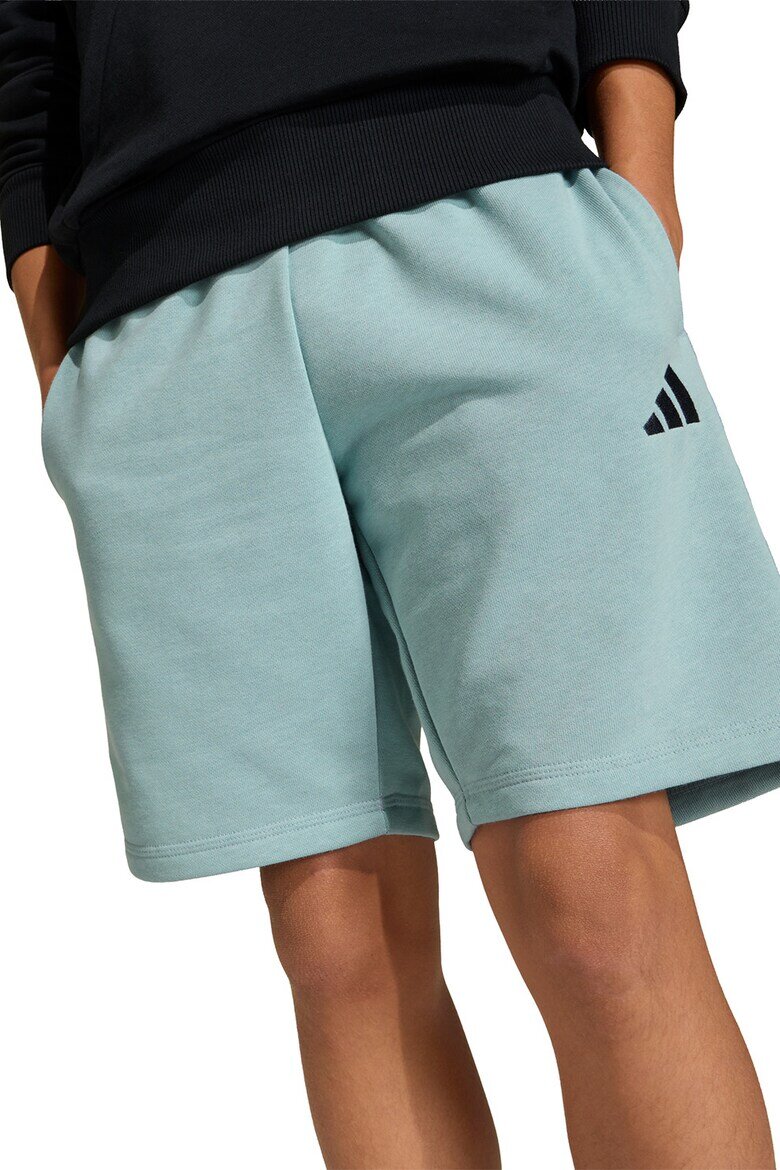 adidas Sportswear Спортен къс панталон с лого Бледозелен