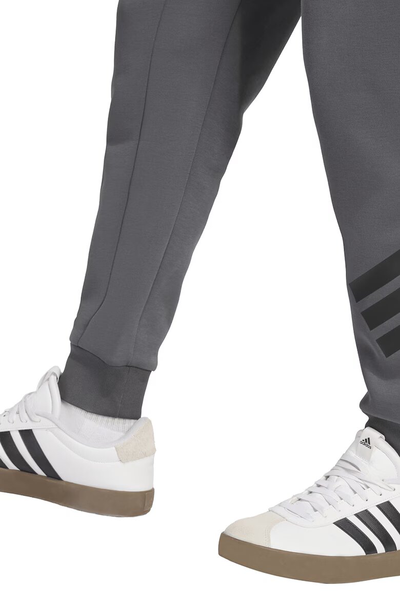 adidas Sportswear Спортен панталон с памук с лого Сив