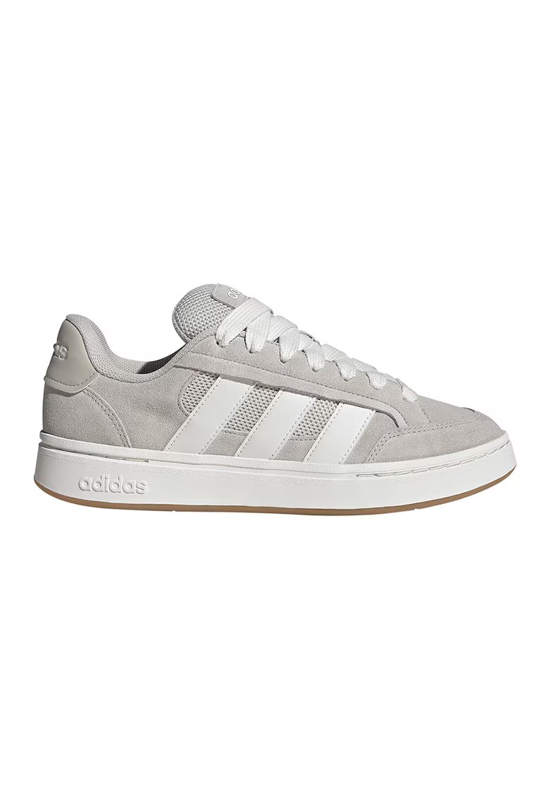 adidas Sportswear Спортни обувки от велур Grand Court Alpha с контрастни шевове - Слонова кост/Tъмносив