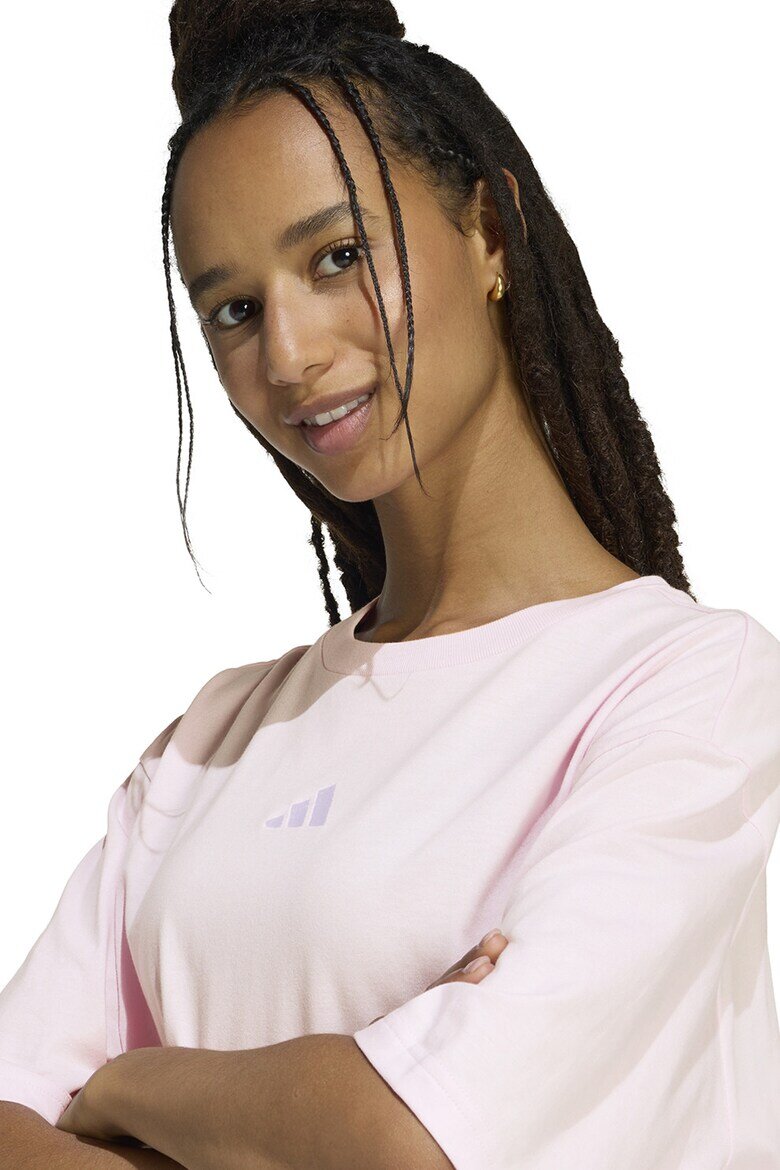 adidas Sportswear Тениска с графика на гърба Кафяв/Пастелнорозов