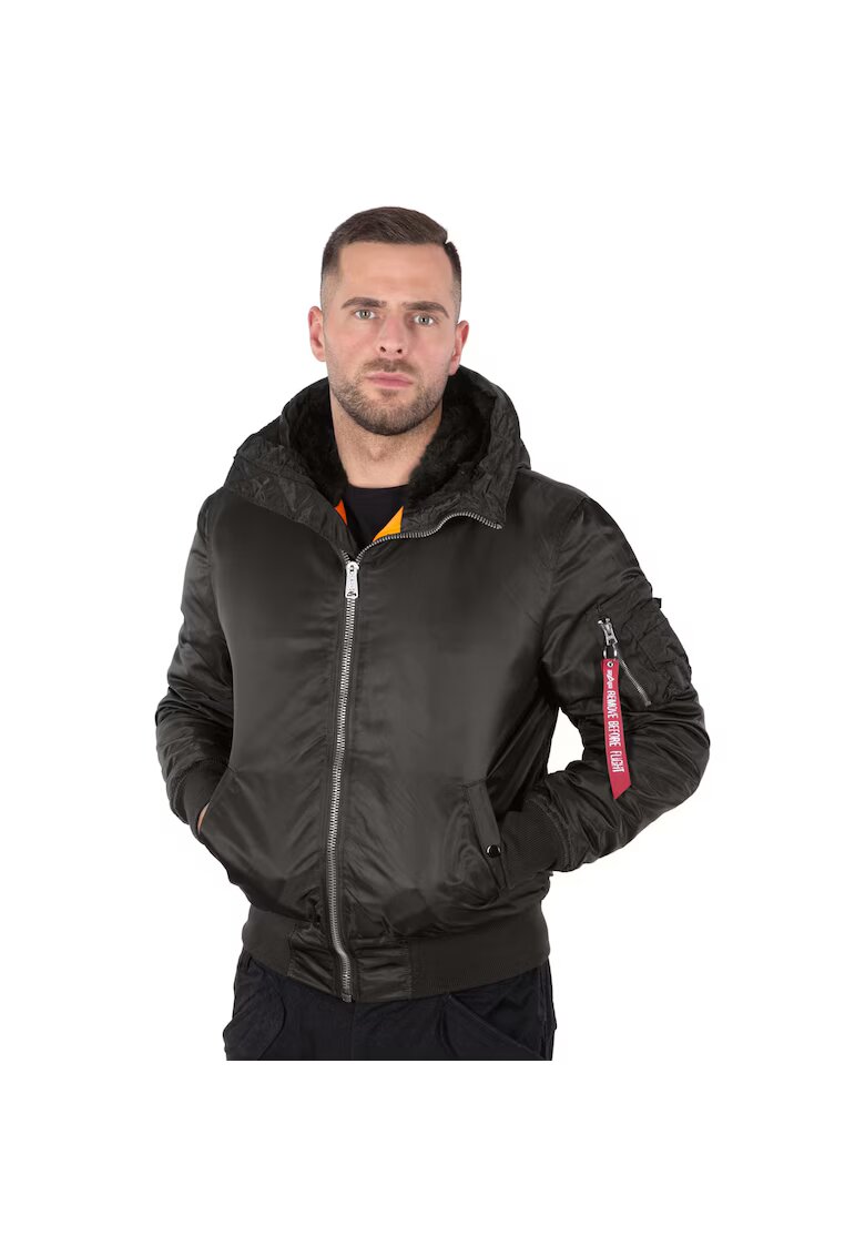 Alpha Industries Яке с качулка - найлон/полиестер - черно
