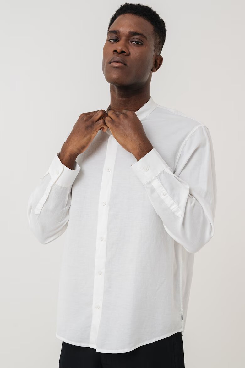 ARMANI EXCHANGE Риза с лиосел и лен с яка Henley Бял