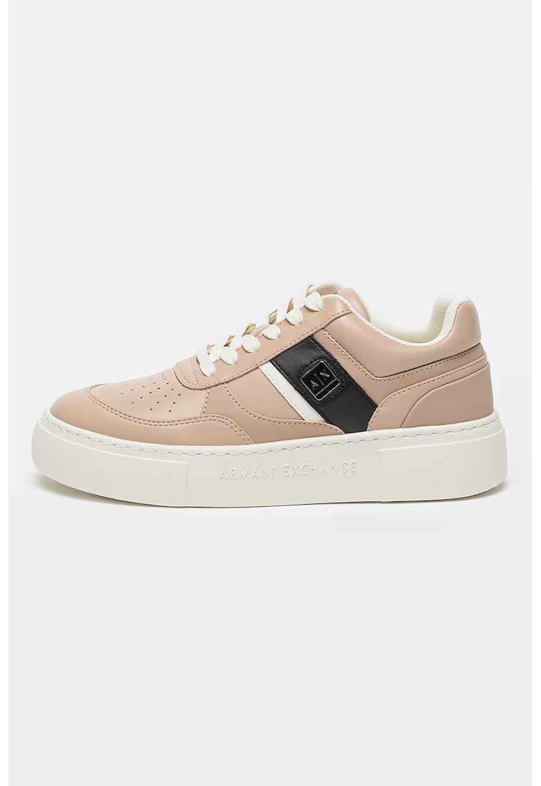 ARMANI EXCHANGE Спортни обувки от еко кожа с платформа - Черен/Праскова